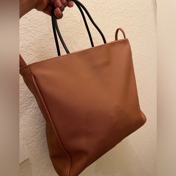 La Rue please check all picture of condition - Picture 8 of 17